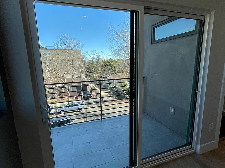 6345 Farmdale Ave — Photo 29