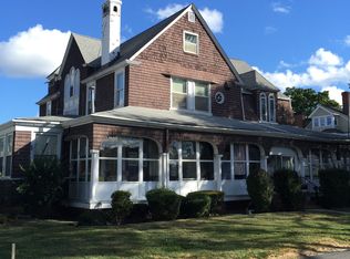9 Club Cir, Monmouth Beach, NJ 07750