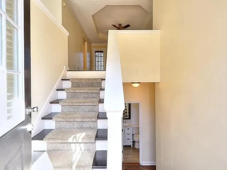 1280 Shamrock Hill Cir — Photo 3