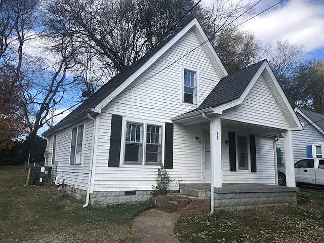 3 bed, 946 sqft, $1,650 — Photo 2