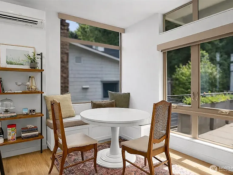 1706B Alki Ave SW — Photo 8