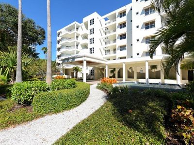 2450 Harbourside Dr APT 244, Longboat Key, FL, 34228