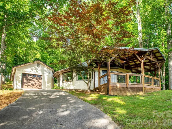 150 Freeman Knolls Dr #6, Hendersonville, NC 28792