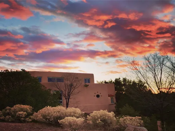 779 Paseo Cresta, Santa Fe, NM 87501