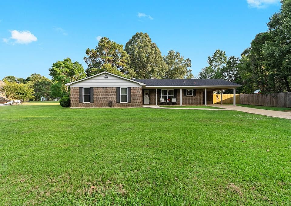 1st image of 314 Azalea Dr