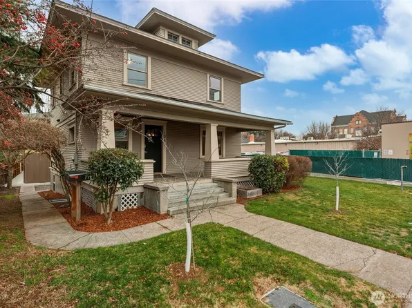 1055 E E ISAACS Avenue E, Walla Walla, WA 99362