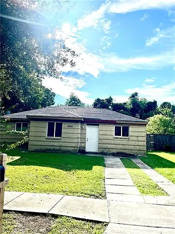 3 bed, 2.0 bath, 1400 sqft, $1,600 — Photo 2