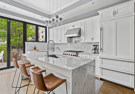 5th image of 373 Bergen St