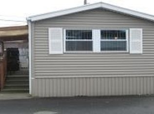 24 Poplar St, Lodi, NJ 07644