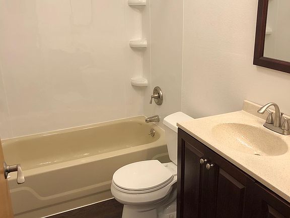 3rd image of 4897 Dartmouth Dr APT 2