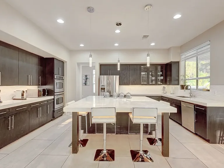 9593 Verneda Ct — Photo 9