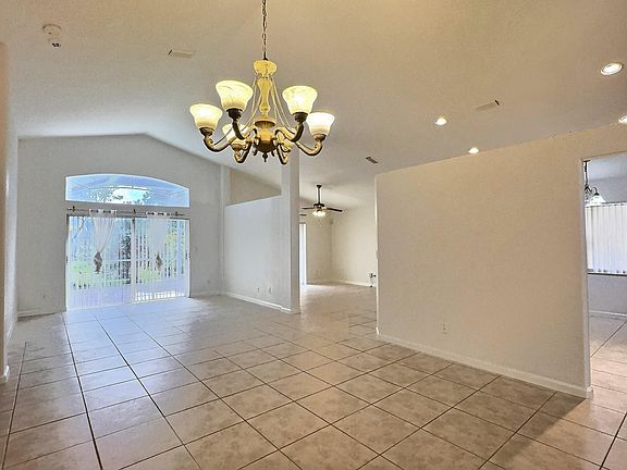 4th image of 5401 NW 121st Avenue