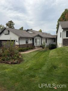 230 Birchridge Dr, Marquette, MI, 49855