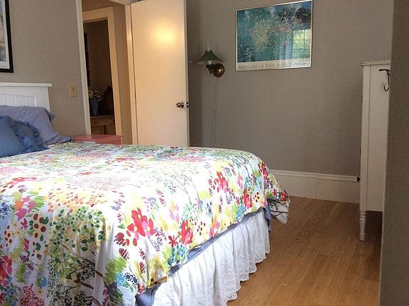3rd image of 4 Greenleaf St #A