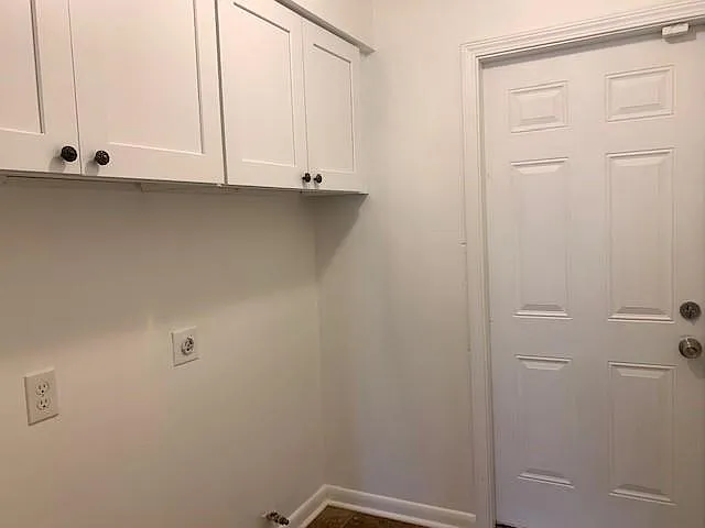 6650 Grove Field Ln — Photo 18