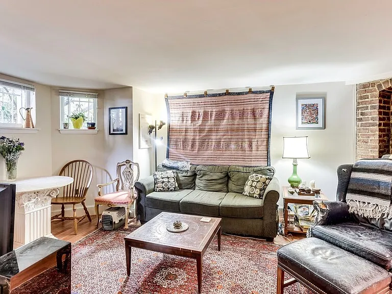 1726 Willard St NW #B — Photo 10