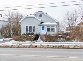 216 Pleasant St, Dartmouth, NS B2Y3R7