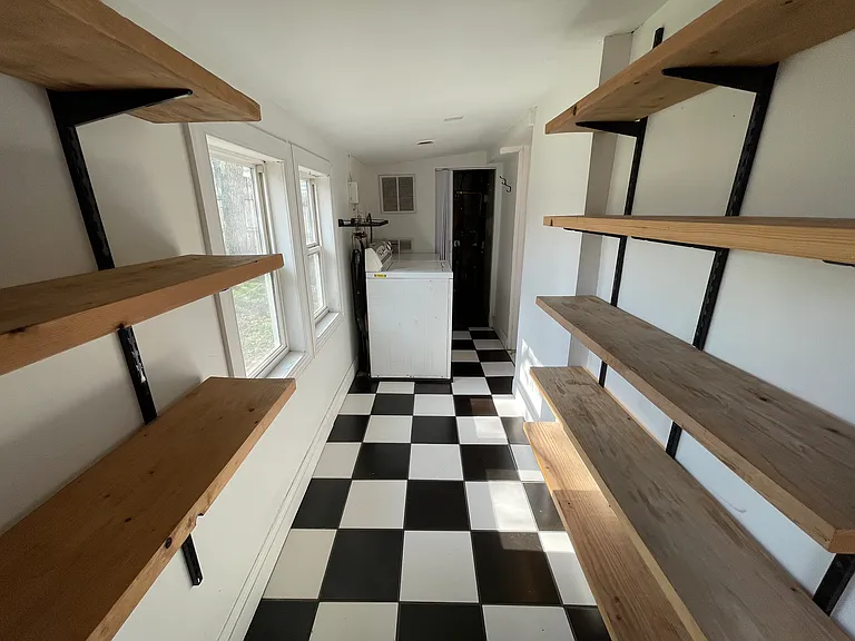 25 Mill St — Photo 13