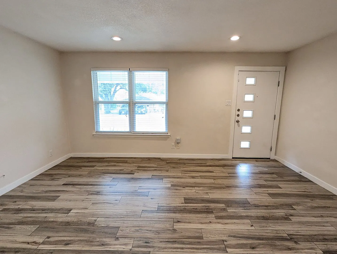 4 Bed / 3 Bath Single Story in North Austin — Photo 4