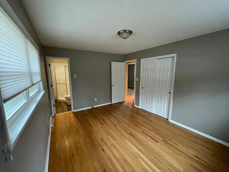 105 E Ring Factory Rd — Photo 6