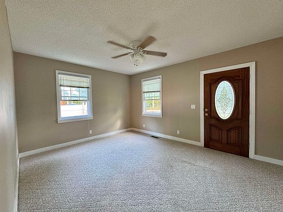 3rd image of 301 E 14th St