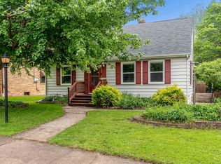 825 N Highland Ave, Rockford, IL 61107