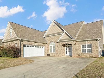830 Waterford Cove Ln, Calera, AL, 35040