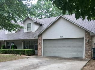 1859 N Hunters Rdg #1859, Fayetteville, AR 72701