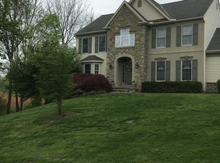 3 Tim Dr, Lititz, PA 17543