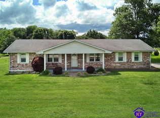 301 Hutcherson Heights Dr, Hodgenville, KY