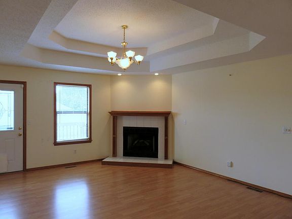 3rd image of 406 N Kelsey Ct