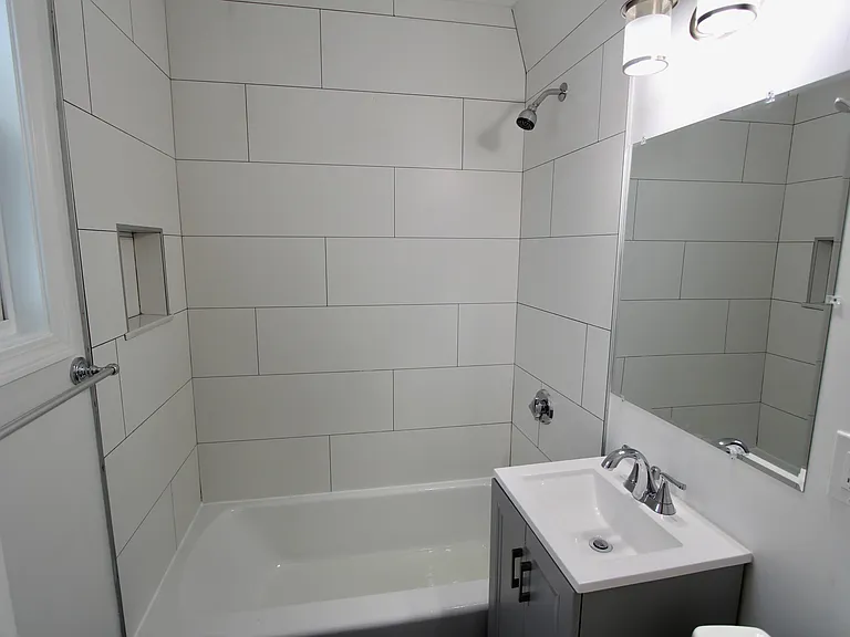 55 Forest Ave. Residence — Photo 2