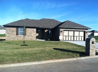 1656 N Mallard Dr, Nixa, MO 65714
