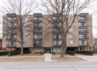 424 Park Ave APT 202, River Forest, IL 60305