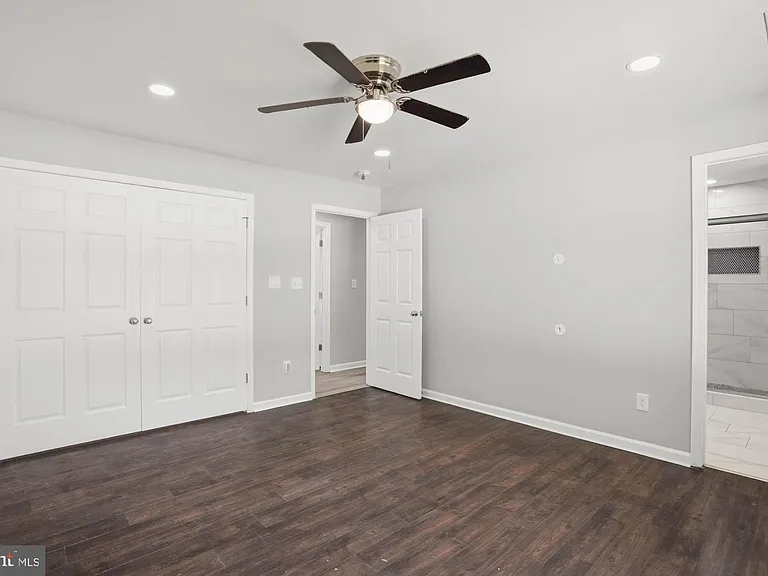 283 Shorewood Dr — Photo 15