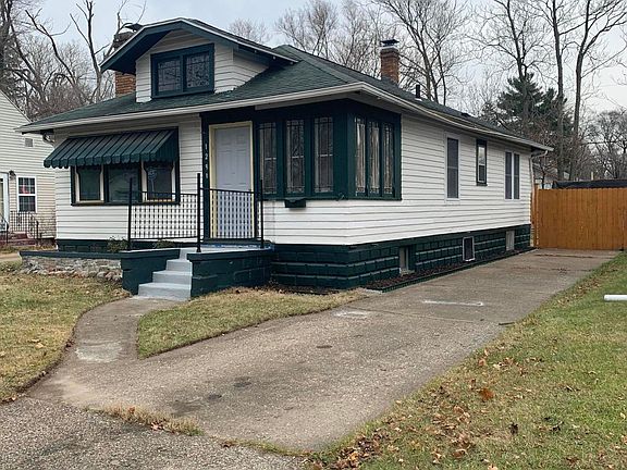 3rd image of 1291 Ogden Ave