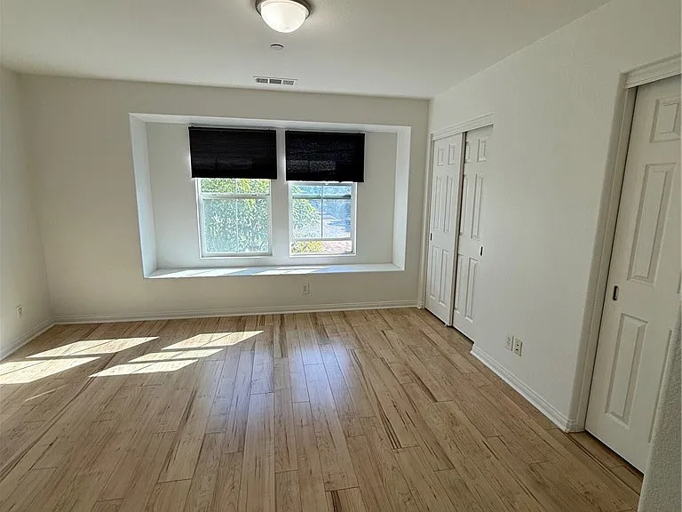 1421 Abelia — Photo 6