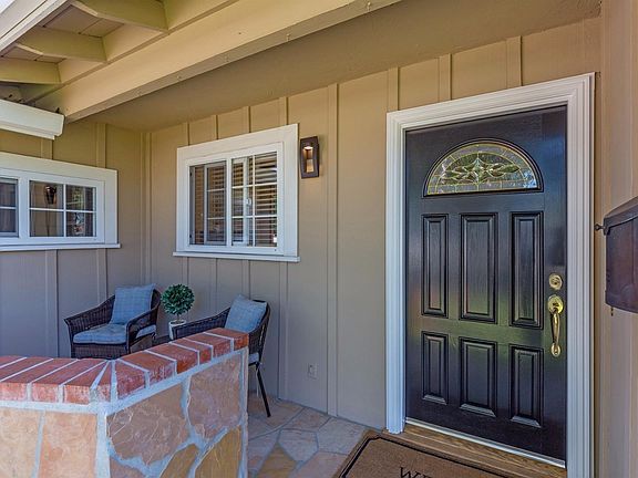 2nd image of 2125 Abbey Ln