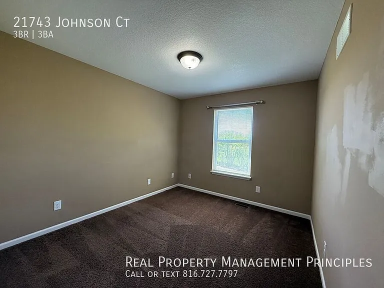 21743 Johnson Ct — Photo 12