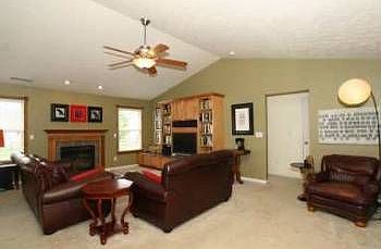4th image of 2072 Macintosh Ln