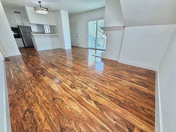 3rd image of 2201 Manhattan Ave APT C