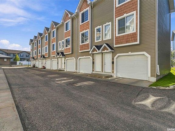 2nd image of UNIT 23-302 Herold ROAD