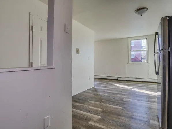 78 Orient Avenue image 16 of 25