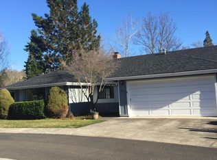 65 Jack Nicklaus Rd, Medford, OR 97504