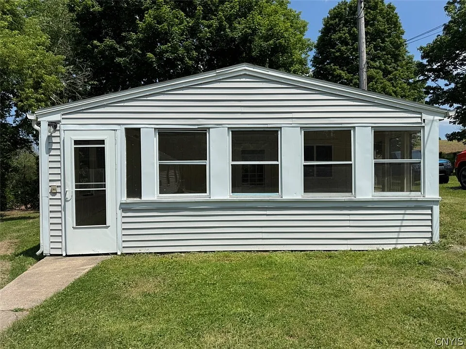 21 S Skaneateles St