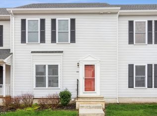 68 Kingswood Rd, Branchburg, NJ 08876