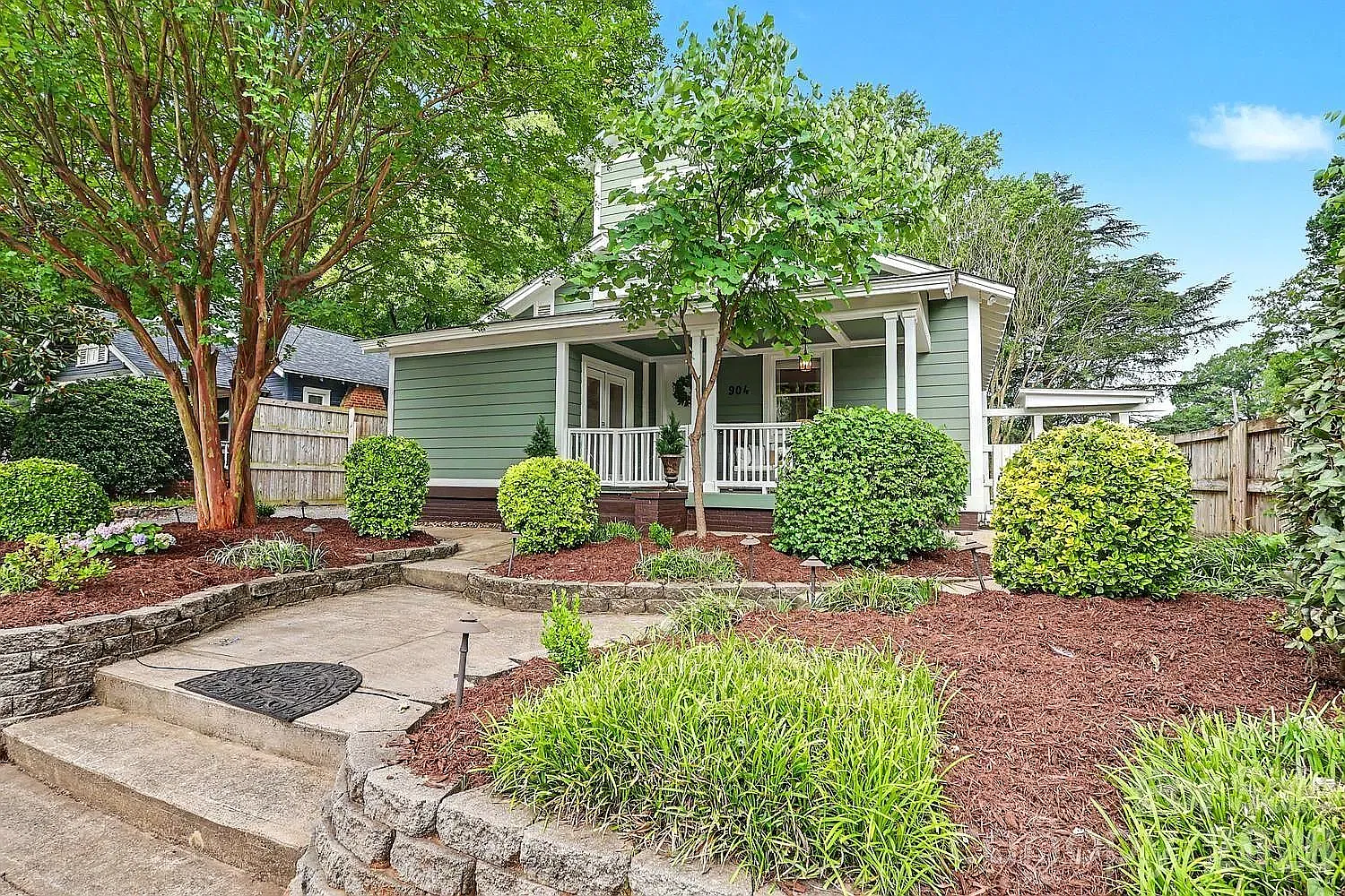 4 bed, 2922 sqft, $4,300 — Photo 1