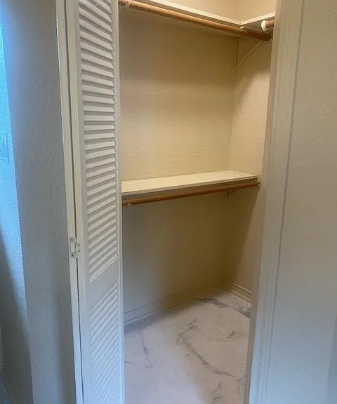 605 Giddings St — Photo 14