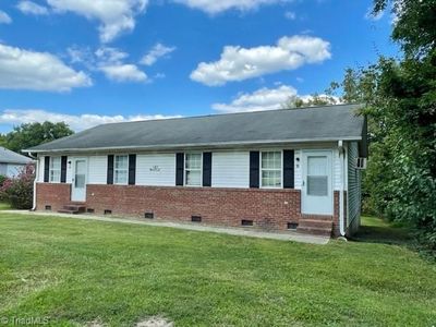123 Maple Ave, Thomasville, NC, 27360