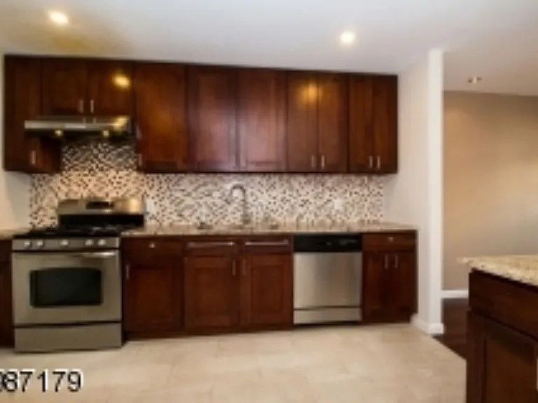22 Frankie Ln — Photo 12